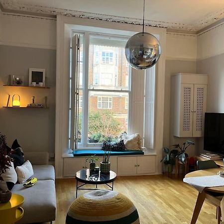 Gorgeous 2 Bedroom Flat In Charming Swiss Cottage ロンドン エクステリア 写真